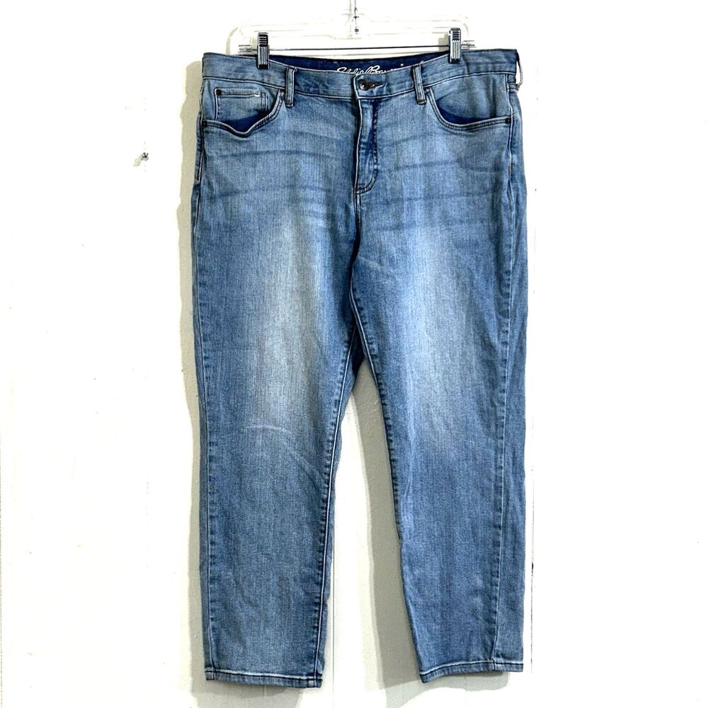 Eddie Bauer Women Boyfriend Mid Rise Crop Skinny Jeans Size 12 Denim Light Wash.